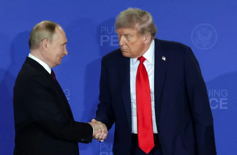 Tổng thống Mỹ Trump đình chỉ đạo luật trừng phạt Nga, Mátxcơva ca ngợi 'thời khắc lịch sử' Tổng thống Mỹ Trump đình chỉ đạo luật trừng phạt Nga, Mátxcơva ca ngợi 'thời khắc lịch sử'