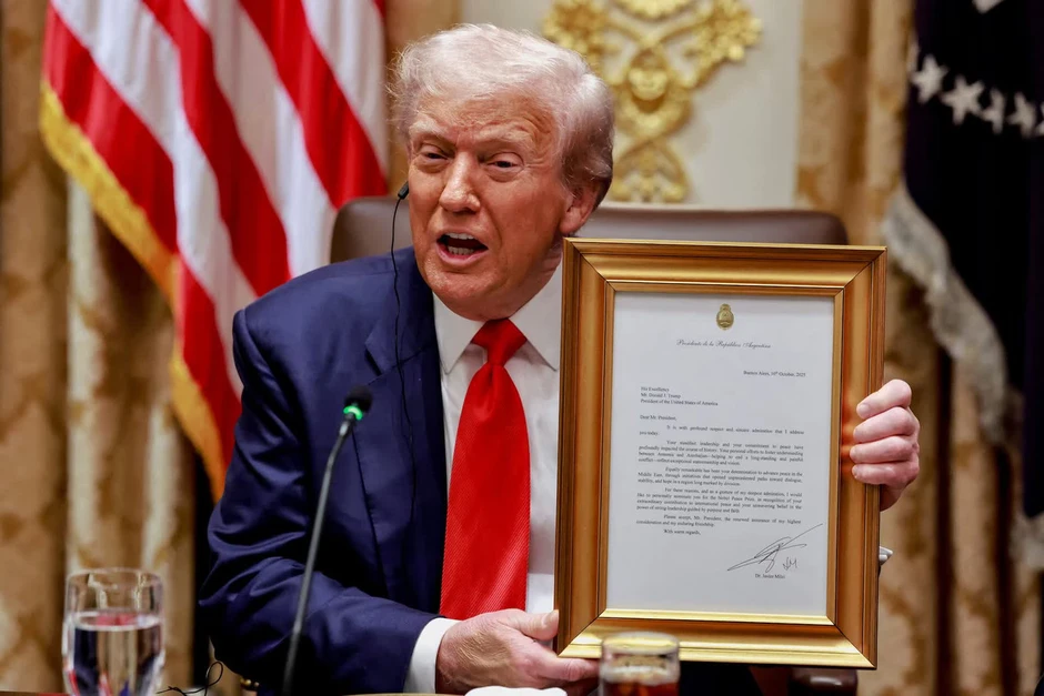 Tổng thống Mỹ Trump nói 'xứng đáng nhận giải Nobel Hòa bình' Tổng thống Mỹ Trump nói 'xứng đáng nhận giải Nobel Hòa bình'
