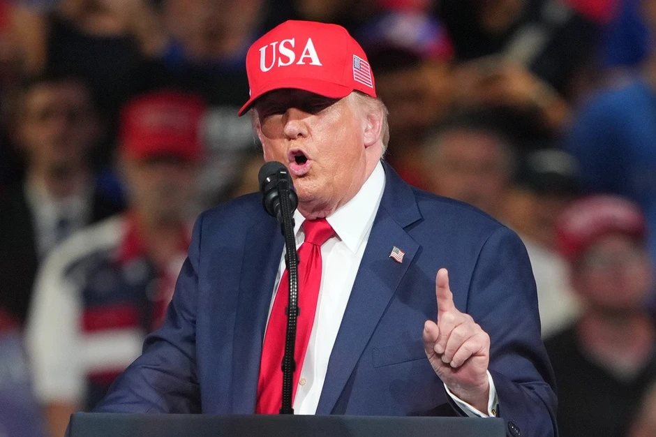 Tổng thống Mỹ Trump phản ứng gay gắt sau quyết định mới của Fed Tổng thống Mỹ Trump phản ứng gay gắt sau quyết định mới của Fed