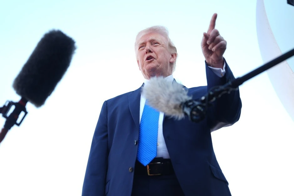 Tổng thống Mỹ Trump thực sự xuống thang hay đang câu giờ ở Iran? Tổng thống Mỹ Trump thực sự xuống thang hay đang câu giờ ở Iran?