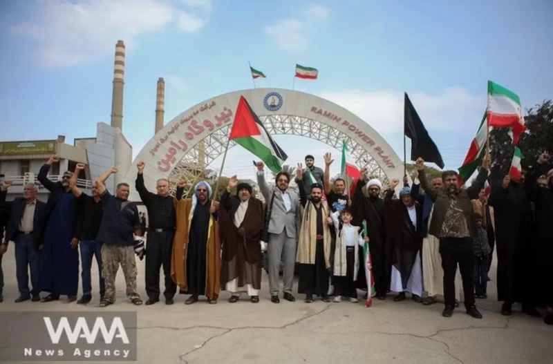 Tổng thống Mỹ tuyên bố tạm ngừng không kích Iran trong hai tuần Tổng thống Mỹ tuyên bố tạm ngừng không kích Iran trong hai tuần