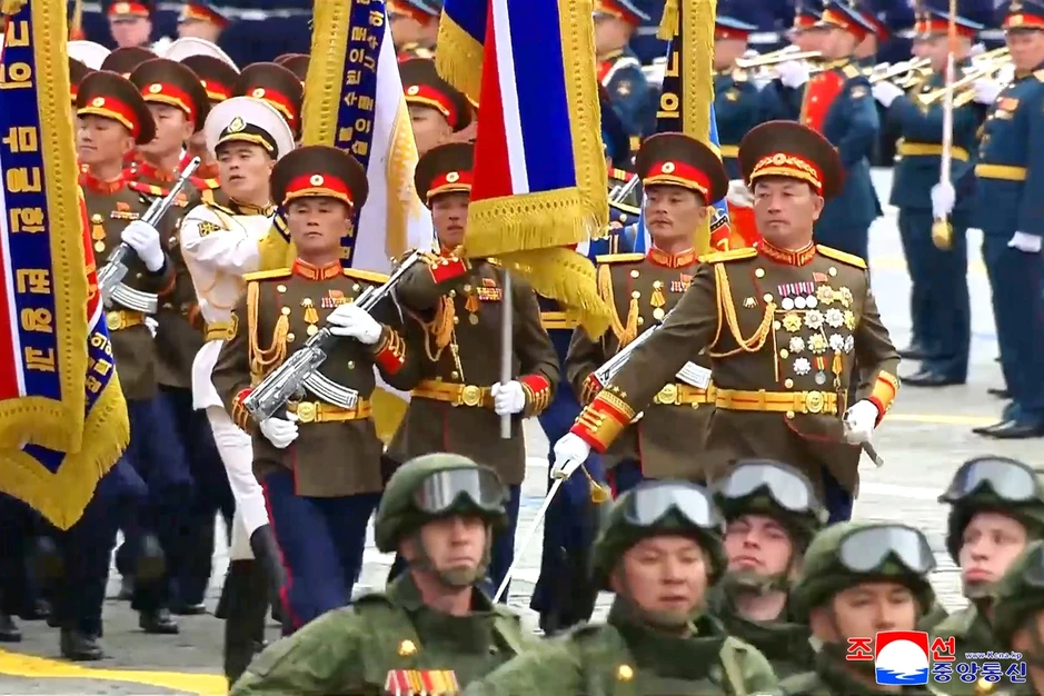 Tổng thống Putin cảm ơn binh sĩ Triều Tiên tham gia diễu binh Chiến thắng Tổng thống Putin cảm ơn binh sĩ Triều Tiên tham gia diễu binh Chiến thắng