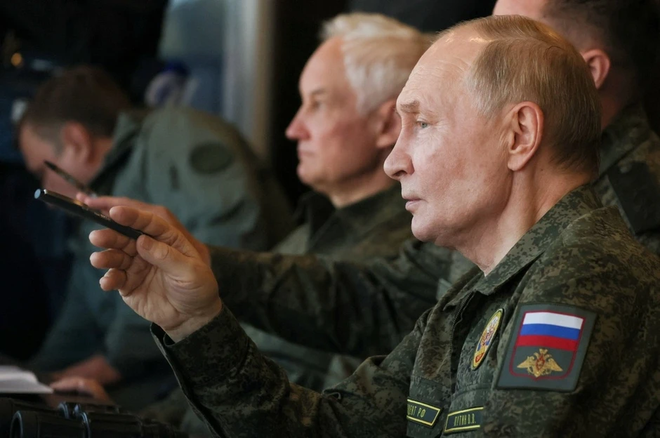 Tổng thống Putin cảnh báo kịch bản NATO “xuyên thủng pháo đài” Kaliningrad Tổng thống Putin cảnh báo kịch bản NATO “xuyên thủng pháo đài” Kaliningrad