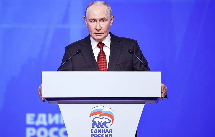 Tổng thống Putin: Toàn nước Nga sẽ sát cánh cùng các binh sĩ Tổng thống Putin: Toàn nước Nga sẽ sát cánh cùng các binh sĩ