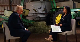 Tổng thống Trump bỏ ngang cuộc phỏng vấn sau màn tranh luận với MC
