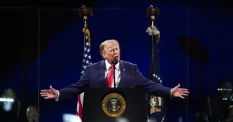 Tổng thống Trump ca ngợi "thời kỳ hoàng kim của nước Mỹ"