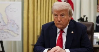 Tổng thống Trump cảnh báo áp thuế 100% với một số nước