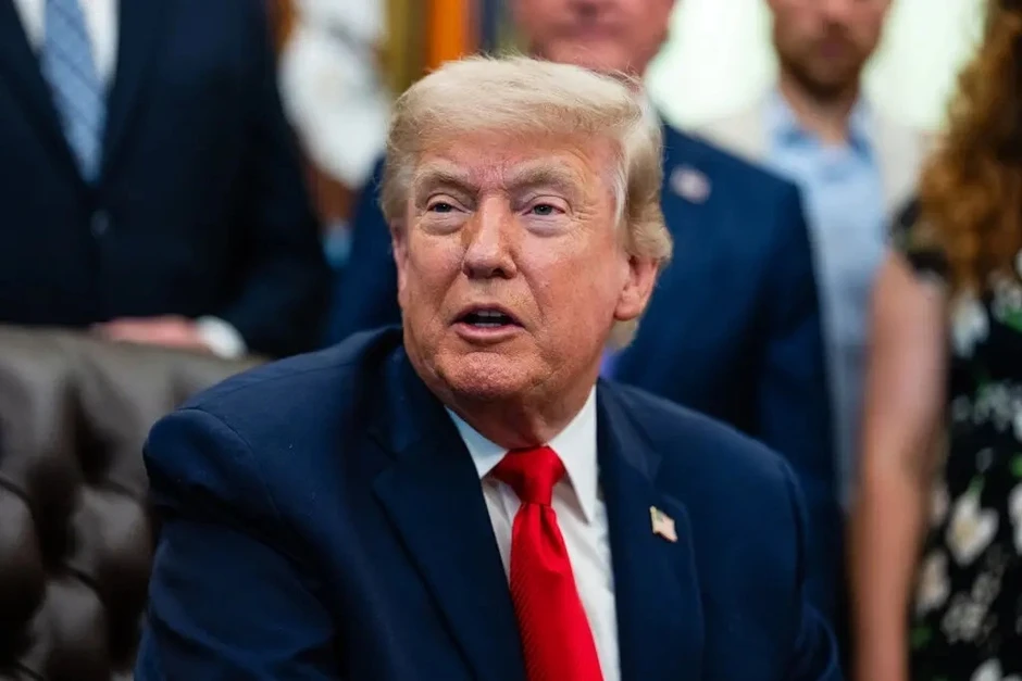 Tổng thống Trump cảnh báo điểm nghẽn có thể khiến Mỹ tấn công Iran trở lại Tổng thống Trump cảnh báo điểm nghẽn có thể khiến Mỹ tấn công Iran trở lại