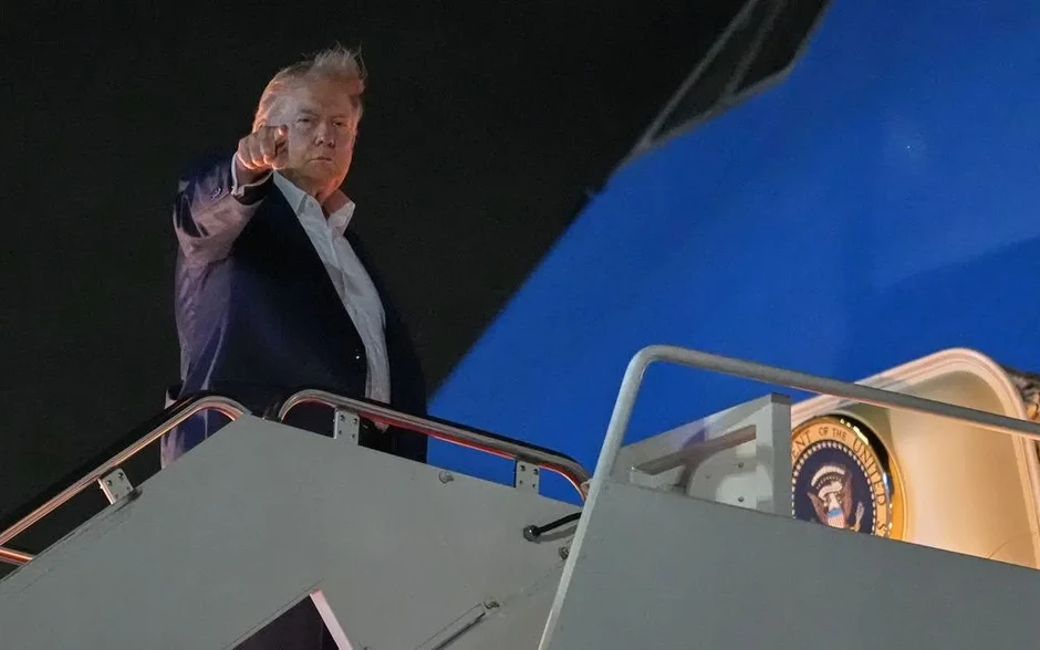 Tổng thống Trump cảnh báo "kịch bản tái diễn xung đột" với Iran Tổng thống Trump cảnh báo "kịch bản tái diễn xung đột" với Iran