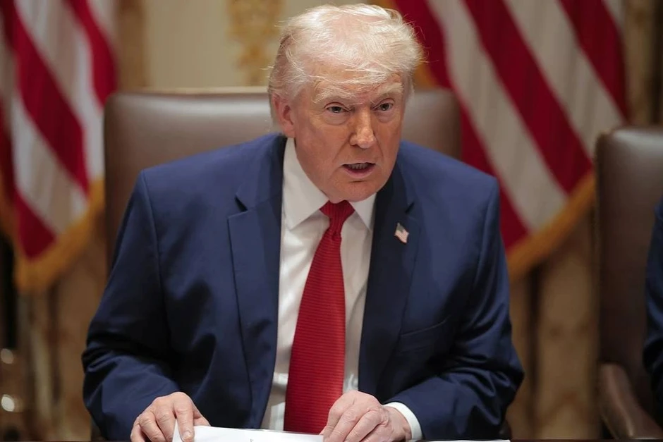 Tổng thống Trump đề xuất liên doanh với Iran thu phí qua eo biển Hormuz Tổng thống Trump đề xuất liên doanh với Iran thu phí qua eo biển Hormuz