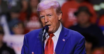 Tổng thống Trump doạ tấn công 'mọi mục tiêu' ở Iran trong 2 tuần