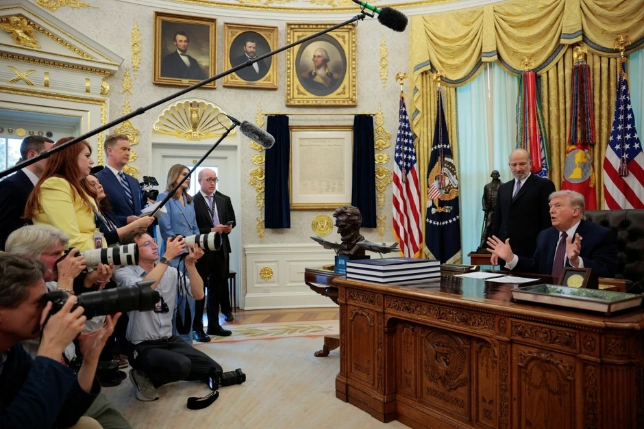 Tổng thống Trump: Giá xăng sẽ “lao dốc” khi Mỹ hoàn tất chiến dịch ở Iran