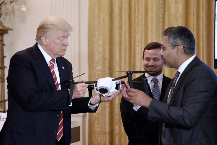 Tổng thống Trump lệnh áp thuế tới 100% với UAV nhập khẩu Tổng thống Trump lệnh áp thuế tới 100% với UAV nhập khẩu