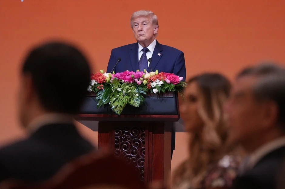 Tổng thống Trump: Mỹ bảo vệ eo biển Hormuz là vì lợi ích của đồng minh Tổng thống Trump: Mỹ bảo vệ eo biển Hormuz là vì lợi ích của đồng minh