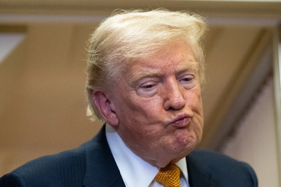 Tổng thống Trump: Mỹ đủ vũ khí cho chiến sự với Iran
