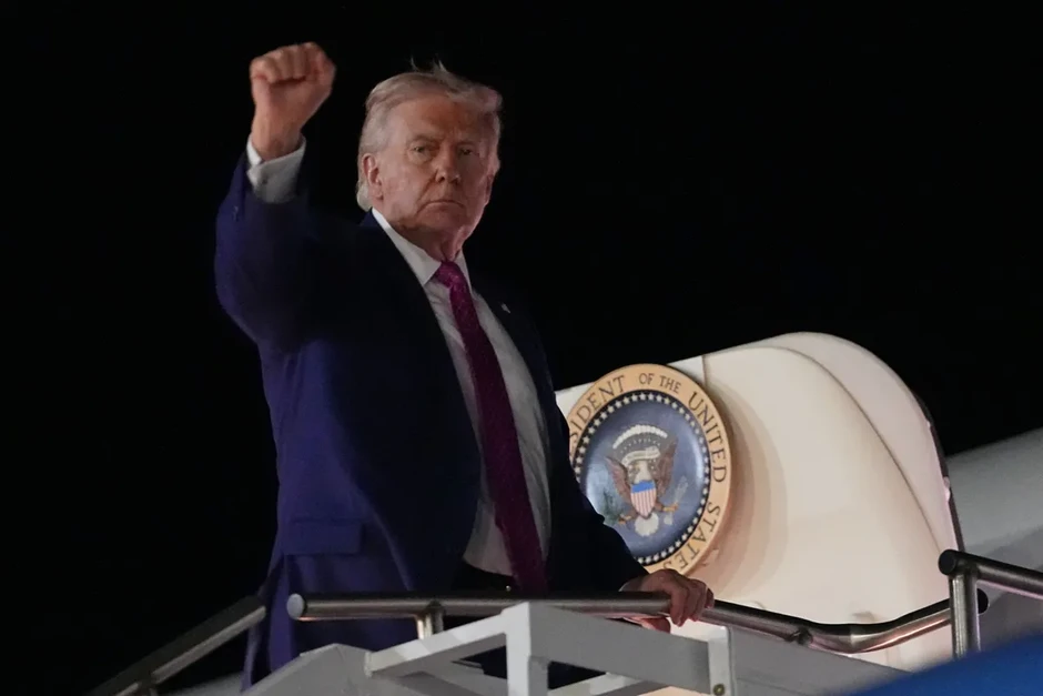 Tổng thống Trump: Mỹ không cho phép Iran thu phí qua eo biển Hormuz Tổng thống Trump: Mỹ không cho phép Iran thu phí qua eo biển Hormuz