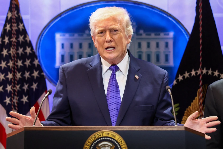 Tổng thống Trump: Mỹ mở chiến dịch quân sự quy mô lớn tấn công Iran Tổng thống Trump: Mỹ mở chiến dịch quân sự quy mô lớn tấn công Iran