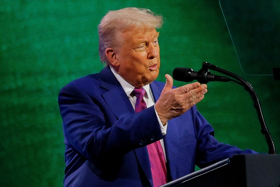 Tổng thống Trump muốn 'định tuyến lại' dòng chảy dầu mỏ toàn cầu Tổng thống Trump muốn 'định tuyến lại' dòng chảy dầu mỏ toàn cầu