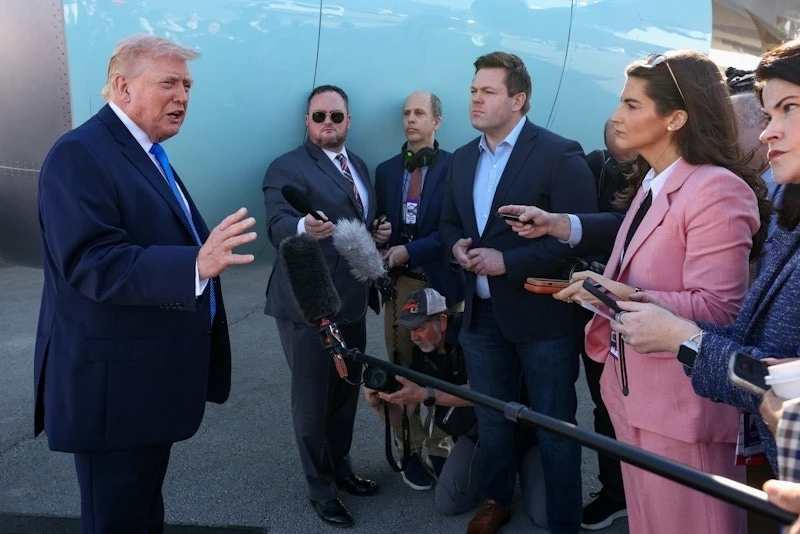 Tổng thống Trump nói Mỹ đàm phán với ‘một nhân vật cấp cao’ nhưng không phải Lãnh tụ Tối cao Iran Tổng thống Trump nói Mỹ đàm phán với ‘một nhân vật cấp cao’ nhưng không phải Lãnh tụ Tối cao Iran