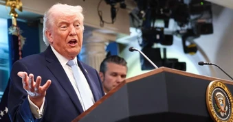 Tổng thống Trump nói về việc khơi thông eo biển Hormuz sau lệnh ngừng bắn