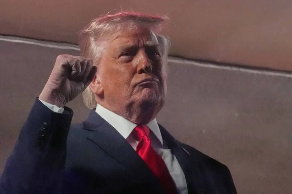 Tổng thống Trump thông báo thời gian "chiến thắng hoàn toàn" trước Iran Tổng thống Trump thông báo thời gian "chiến thắng hoàn toàn" trước Iran