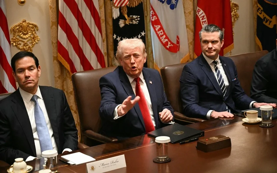 Tổng thống Trump tiết lộ "món quà" từ Iran Tổng thống Trump tiết lộ "món quà" từ Iran