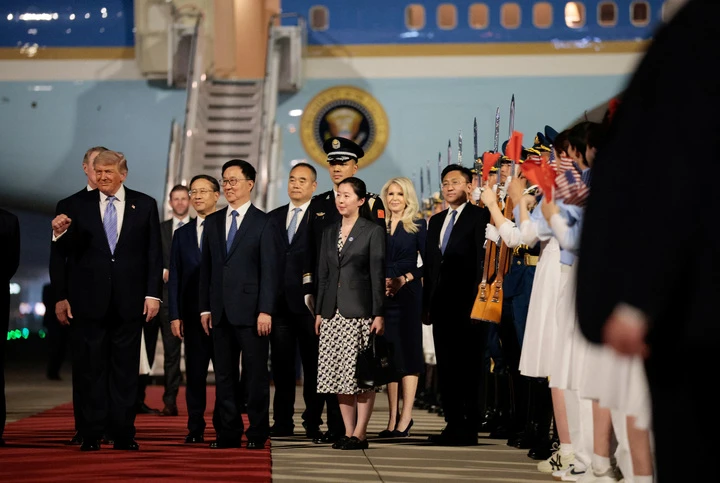 Tổng thống Trump tới Bắc Kinh, bắt đầu thăm chính thức Trung Quốc Tổng thống Trump tới Bắc Kinh, bắt đầu thăm chính thức Trung Quốc