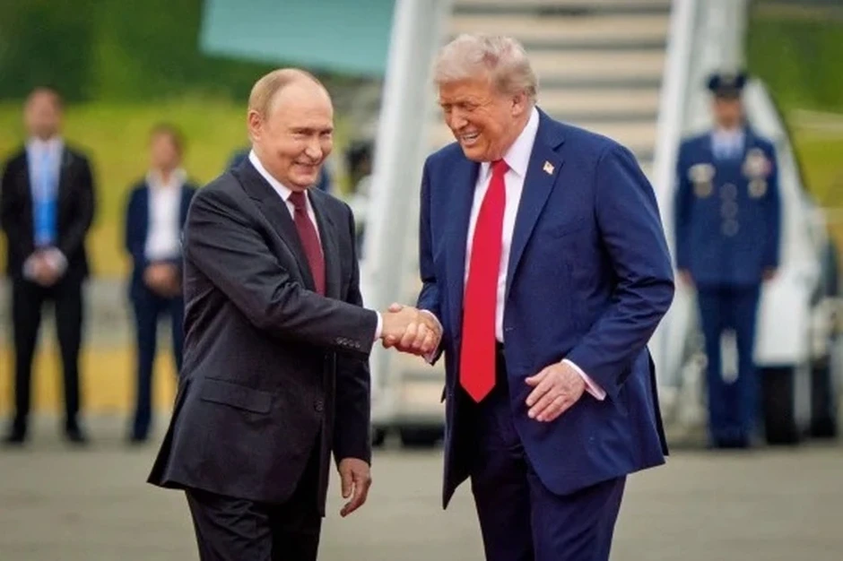 Tổng thống Trump trao “củ cà rốt” cho Nga, đưa xung đột Ukraine tới hồi kết Tổng thống Trump trao “củ cà rốt” cho Nga, đưa xung đột Ukraine tới hồi kết