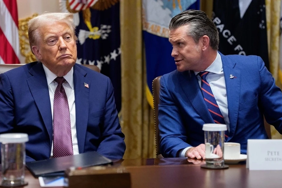 Tổng thống Trump xem xét phương án quân sự với Iran Tổng thống Trump xem xét phương án quân sự với Iran