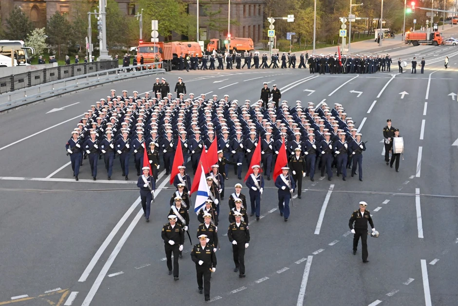 Tổng thống Ukraine ký sắc lệnh đặc biệt về Quảng trường Đỏ khi Nga duyệt binh Ngày Chiến thắng