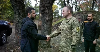 Tổng thống Ukraine thị sát lực lượng ở 'chảo lửa' Donetsk