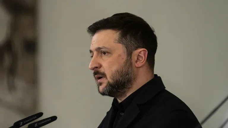 Tổng thống Zelensky: Nga đưa ra thời hạn để Ukraine rút quân khỏi Donbass Tổng thống Zelensky: Nga đưa ra thời hạn để Ukraine rút quân khỏi Donbass