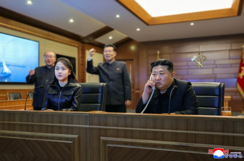 Triều Tiên phóng tên lửa từ tàu khu trục, phát cảnh báo tới Mỹ - Hàn Triều Tiên phóng tên lửa từ tàu khu trục, phát cảnh báo tới Mỹ - Hàn