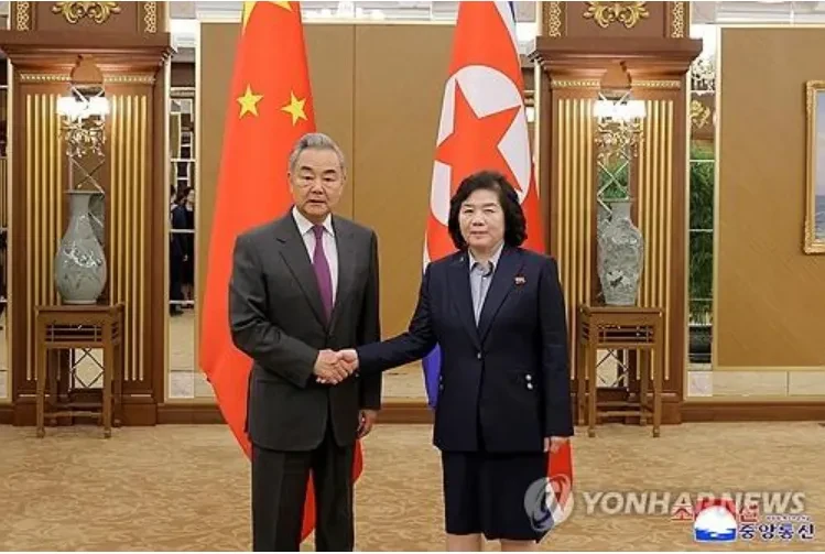 Triều Tiên và Trung Quốc củng cố, tăng cường quan hệ song phương Triều Tiên và Trung Quốc củng cố, tăng cường quan hệ song phương