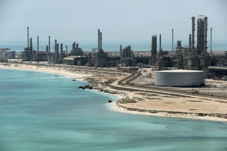 Trực thăng Ả rập Xê út rơi ở phía tây Hormuz, toàn bộ 14 người thiệt mạng Trực thăng Ả rập Xê út rơi ở phía tây Hormuz, toàn bộ 14 người thiệt mạng