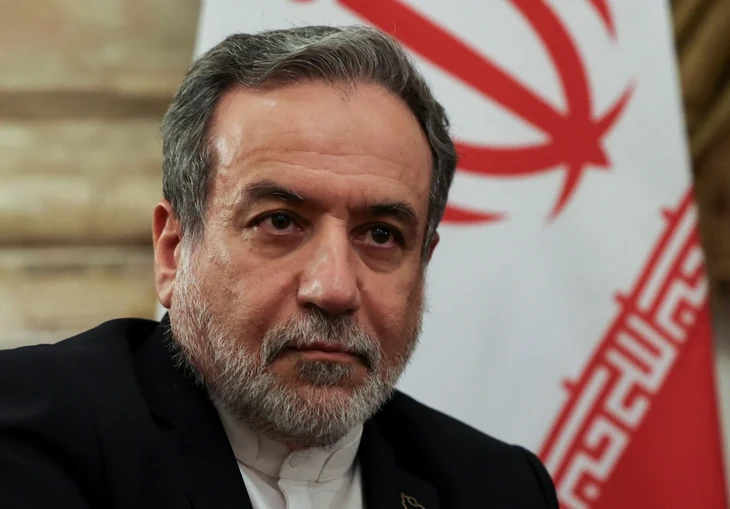 Trung Đông sáng 5-5: UAE đánh chặn tên lửa, drone Iran; Ông Trump nói Mỹ bắn hạ 7 tàu Iran Trung Đông sáng 5-5: UAE đánh chặn tên lửa, drone Iran; Ông Trump nói Mỹ bắn hạ 7 tàu Iran