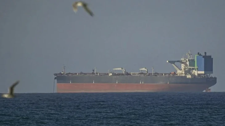 Trung Đông tối 17-4: Ba tàu Iran chở 5 triệu thùng dầu rời eo biển Hormuz Trung Đông tối 17-4: Ba tàu Iran chở 5 triệu thùng dầu rời eo biển Hormuz