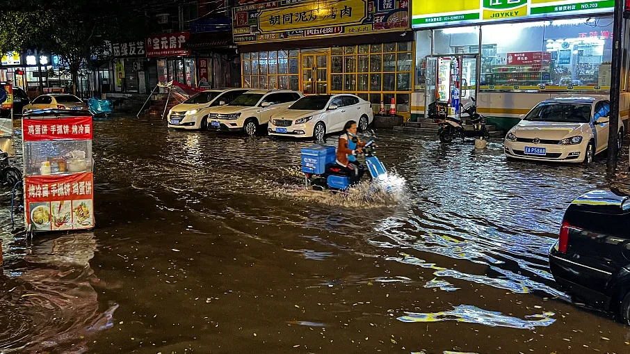 Trung Quốc cảnh báo mưa lớn trên diện rộng Trung Quốc cảnh báo mưa lớn trên diện rộng