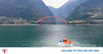 Trung Quốc chế tạo tàu ngầm du lịch biển sâu đầu tiên, có thể lặn 1.000m