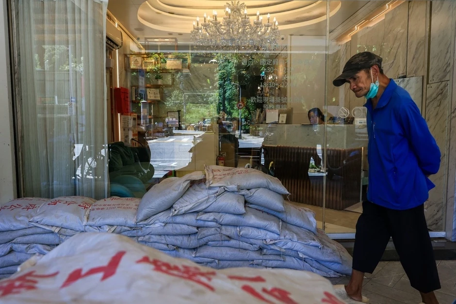 Trung Quốc chuẩn bị ứng phó siêu bão Ba Vì Trung Quốc chuẩn bị ứng phó siêu bão Ba Vì