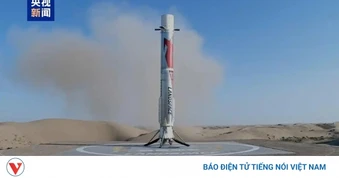 Trung Quốc lần đầu tiên thu hồi thành công tên lửa trên đất liền