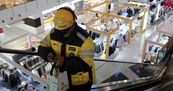 Trung Quốc phá đường dây 'cửa hàng ma' cực lớn nhờ một chiếc bánh kem