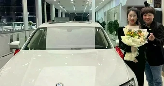 Trung Quốc: Sếp tặng nhân viên xe hơi BMW để đi làm đỡ vất vả