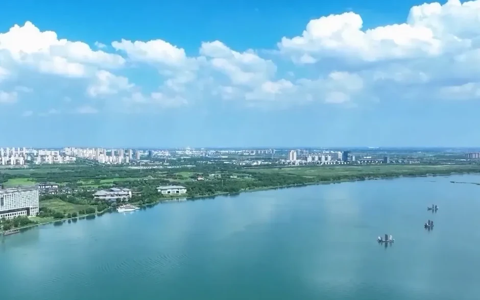 Trung Quốc thúc đẩy cải thiện sinh thái và môi trường Trung Quốc thúc đẩy cải thiện sinh thái và môi trường