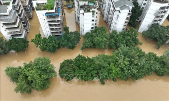 Trung Quốc ứng phó mưa lũ diện rộng