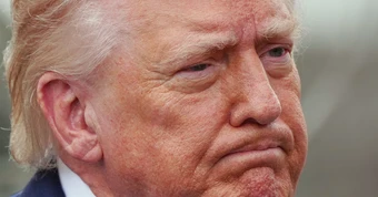 Tuyên bố trái chiều của ông Donald Trump về Iran và eo biển Hormuz