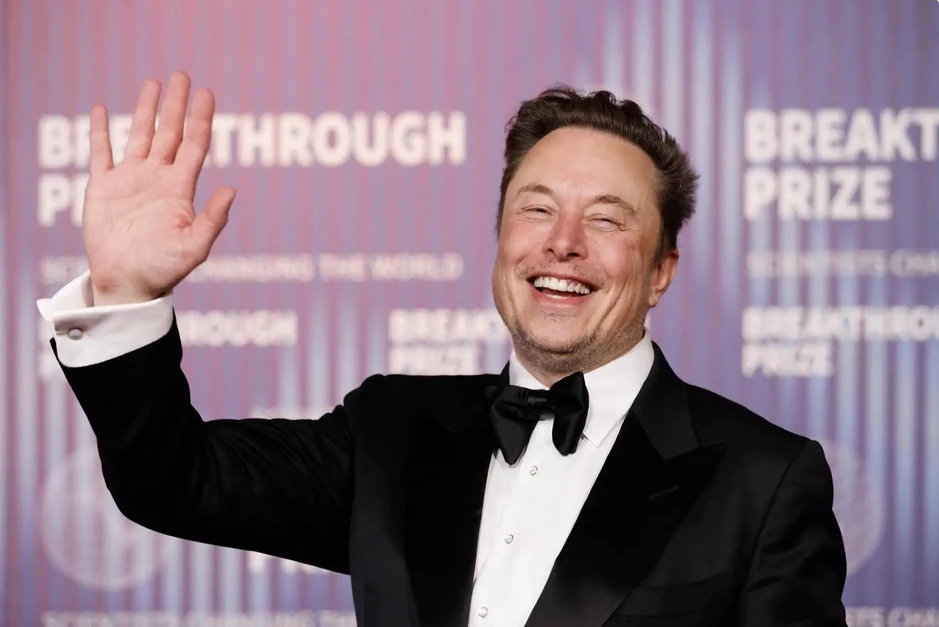 Tỷ phú Elon Musk không để Ukraine dùng Starlink tấn công sâu vào Nga Tỷ phú Elon Musk không để Ukraine dùng Starlink tấn công sâu vào Nga