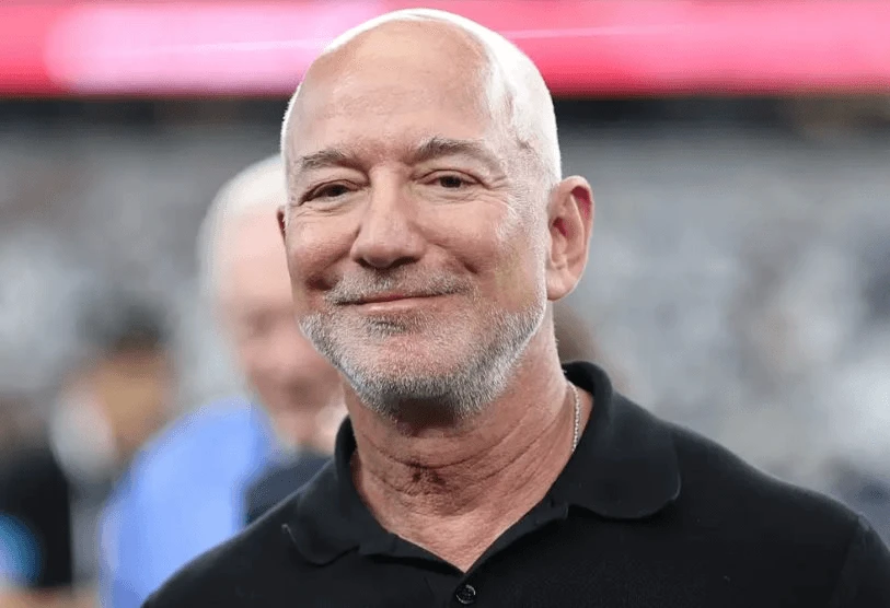 Tỷ phú Jeff Bezos: AI sẽ tạo ra kỷ nguyên các gia đình chỉ cần 1 người đi làm Tỷ phú Jeff Bezos: AI sẽ tạo ra kỷ nguyên các gia đình chỉ cần 1 người đi làm