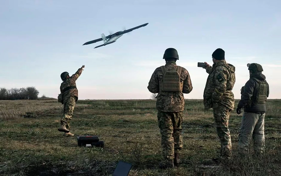 UAV Ukraine tấn công dữ dội cơ sở dầu mỏ Nga, ít nhất 91 người thương vong UAV Ukraine tấn công dữ dội cơ sở dầu mỏ Nga, ít nhất 91 người thương vong