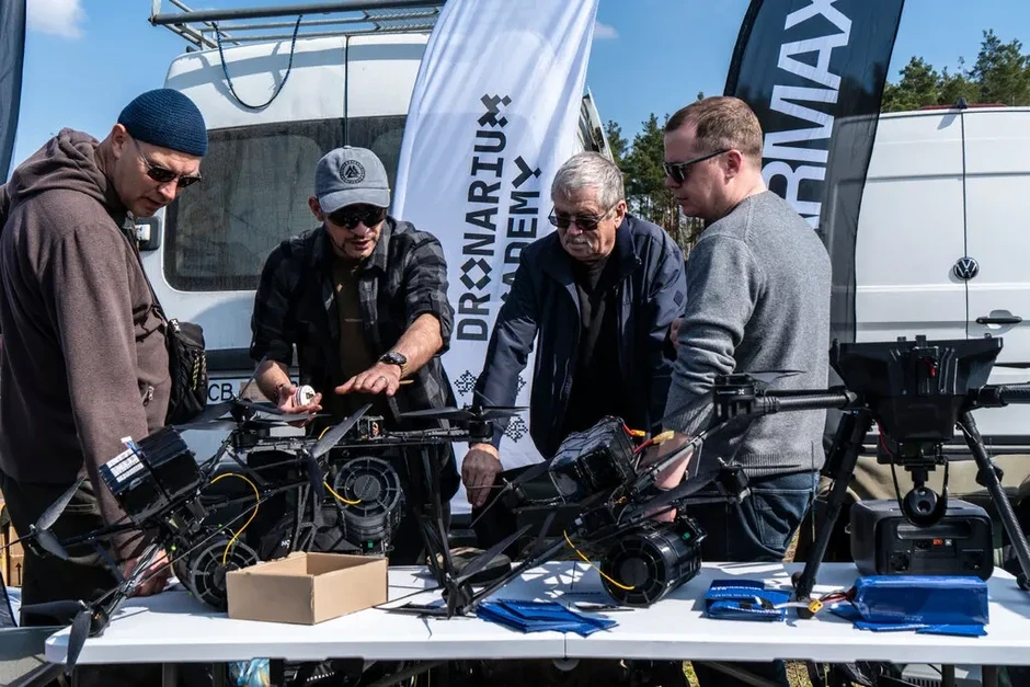 Ukraine đang định hình lại tương lai chiến tranh bằng robot sát thủ Ukraine đang định hình lại tương lai chiến tranh bằng robot sát thủ